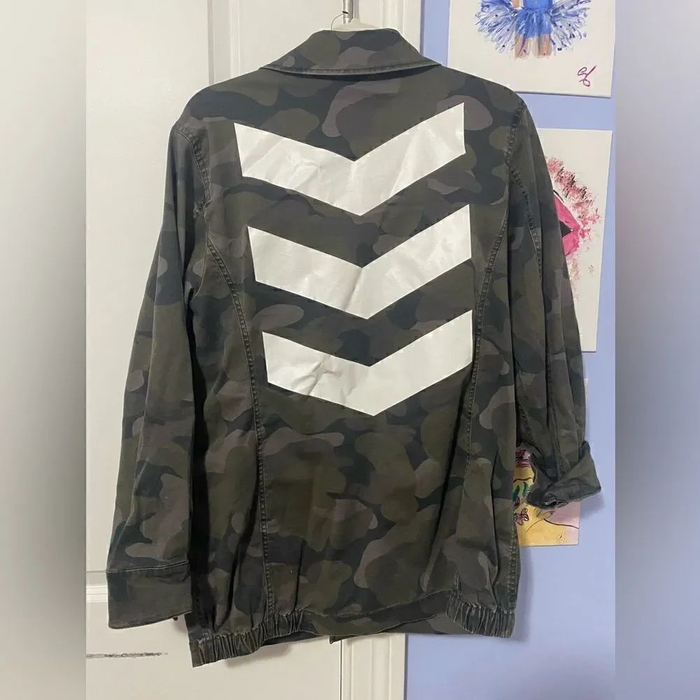 Express chevron print camo jacket - Picture 7 of 8